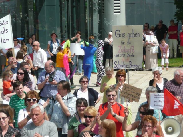 02. Juli 2013 Demo und Stadtratsitzung